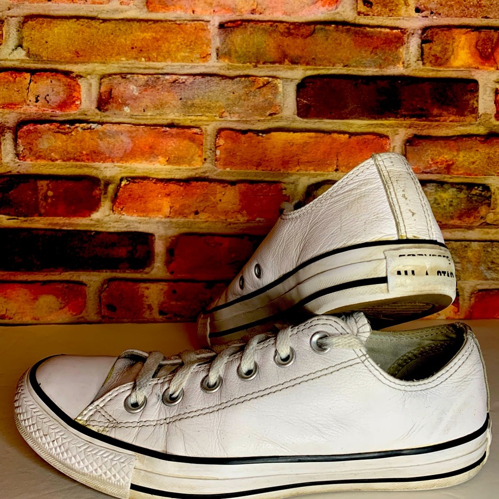 Chuck Taylor white Leather lows - Men Size 6 / Women Size 6